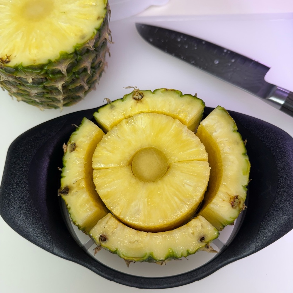 THE PAMPERED CHEF PINEAPPLE WEDGER